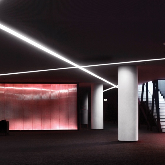 Hotel Axis Viana com iluminação Tromilux